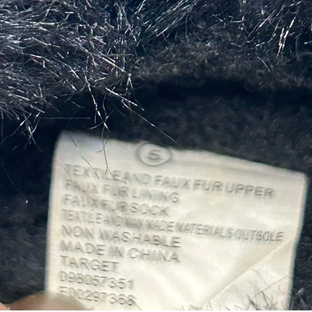 Black Suede Faux Fur Lined kids Boots Size 5 Target Winter Pull On‎ Outdoor